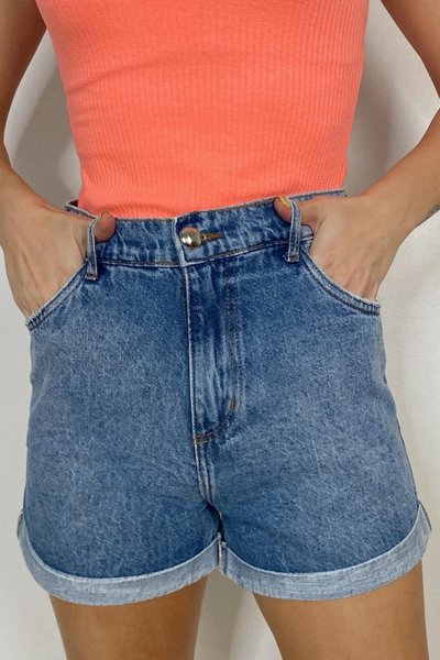 Short Mom Jeans Clássico