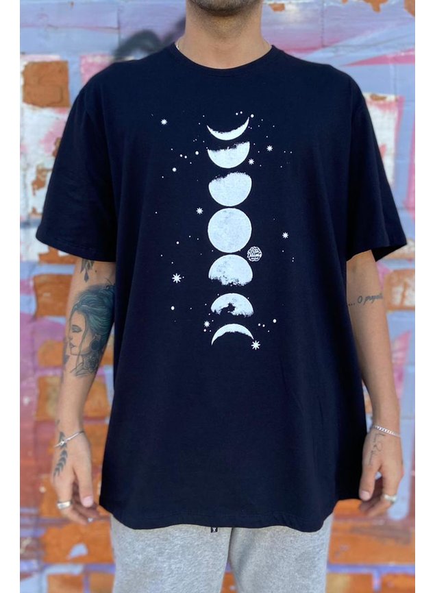 camiseta preta moon phases