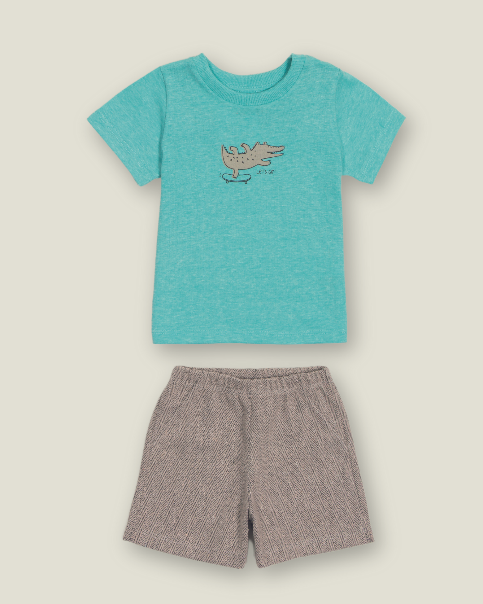 Conjunto de Roupa Bebê Camiseta Aveludada e Bermuda  - Menino