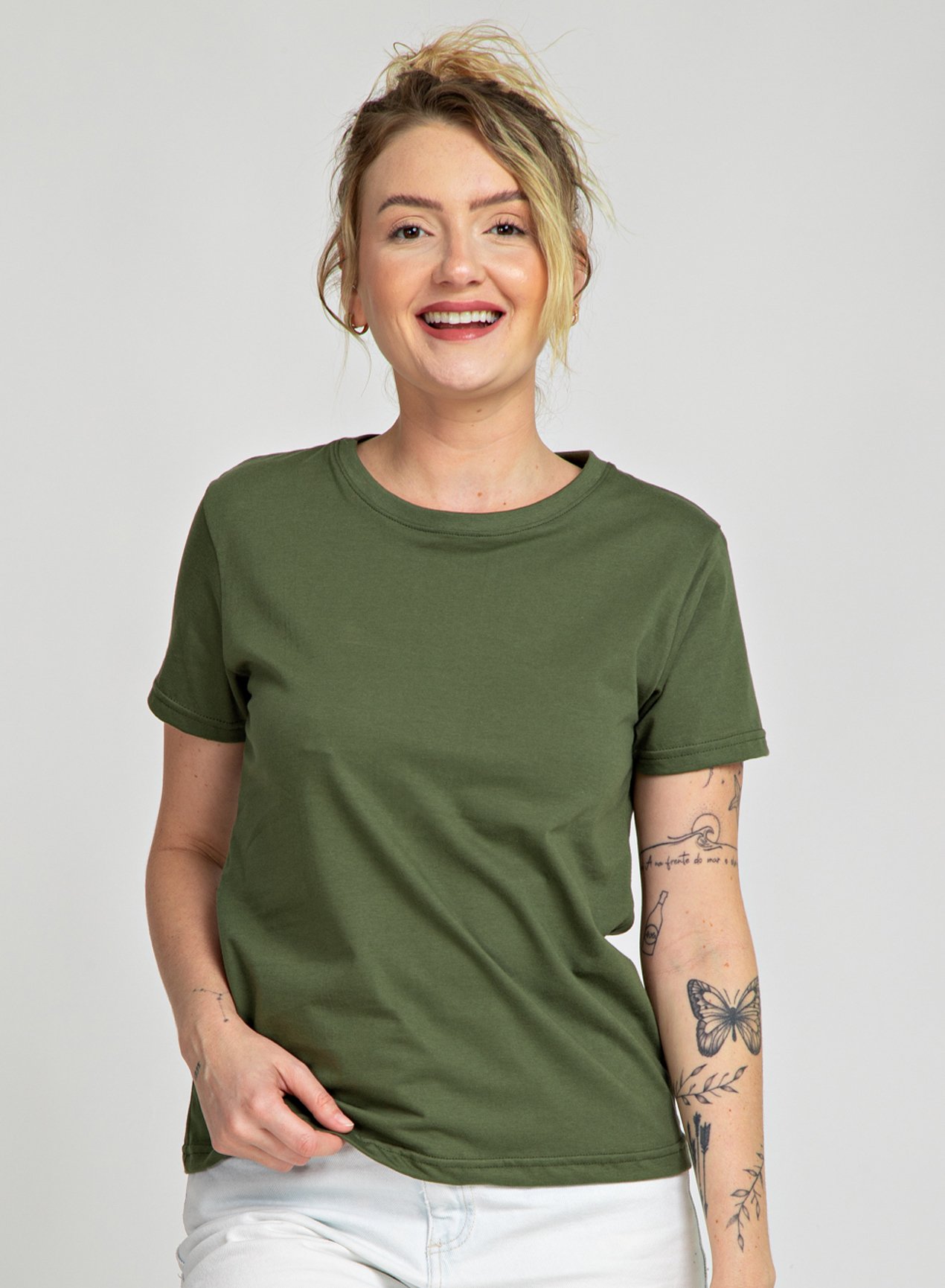 camiseta feminina algodao basica verde militar