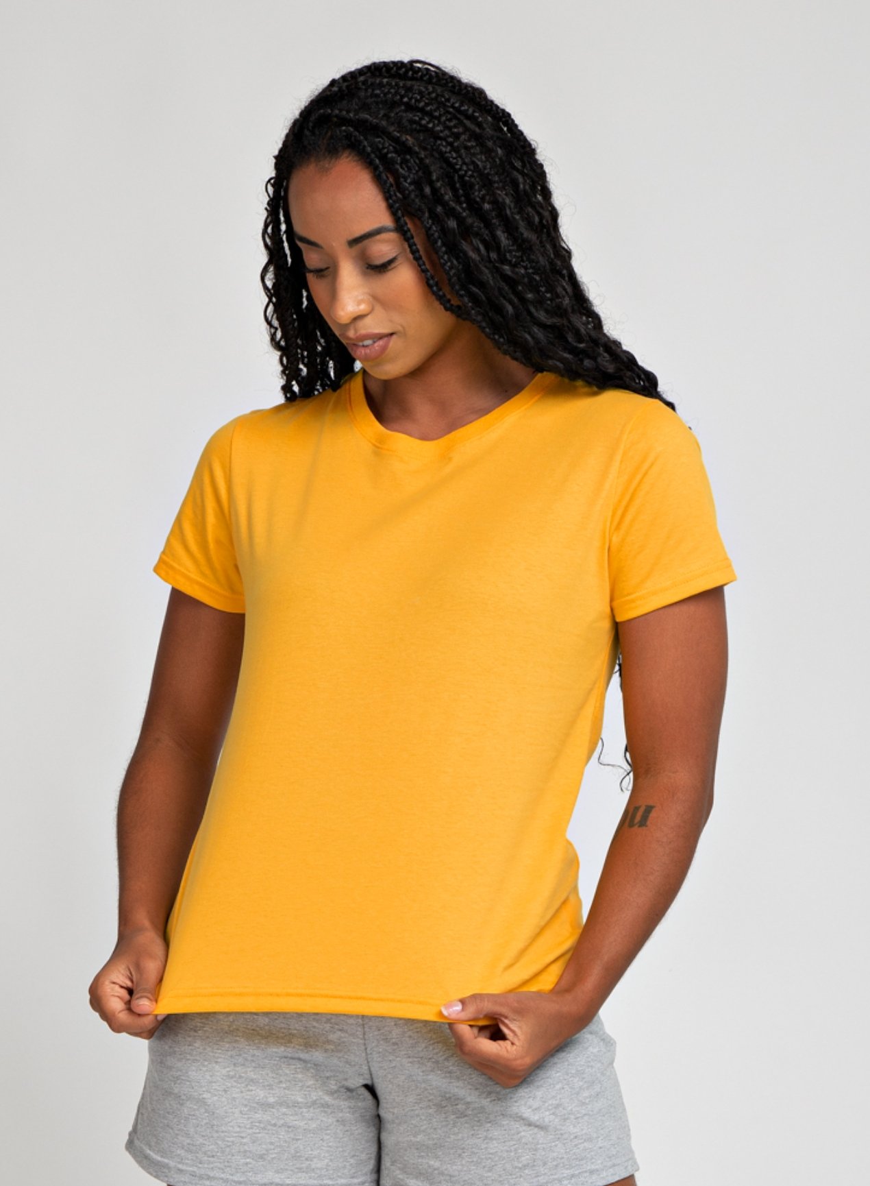 camiseta feminina algodao mostarda 1