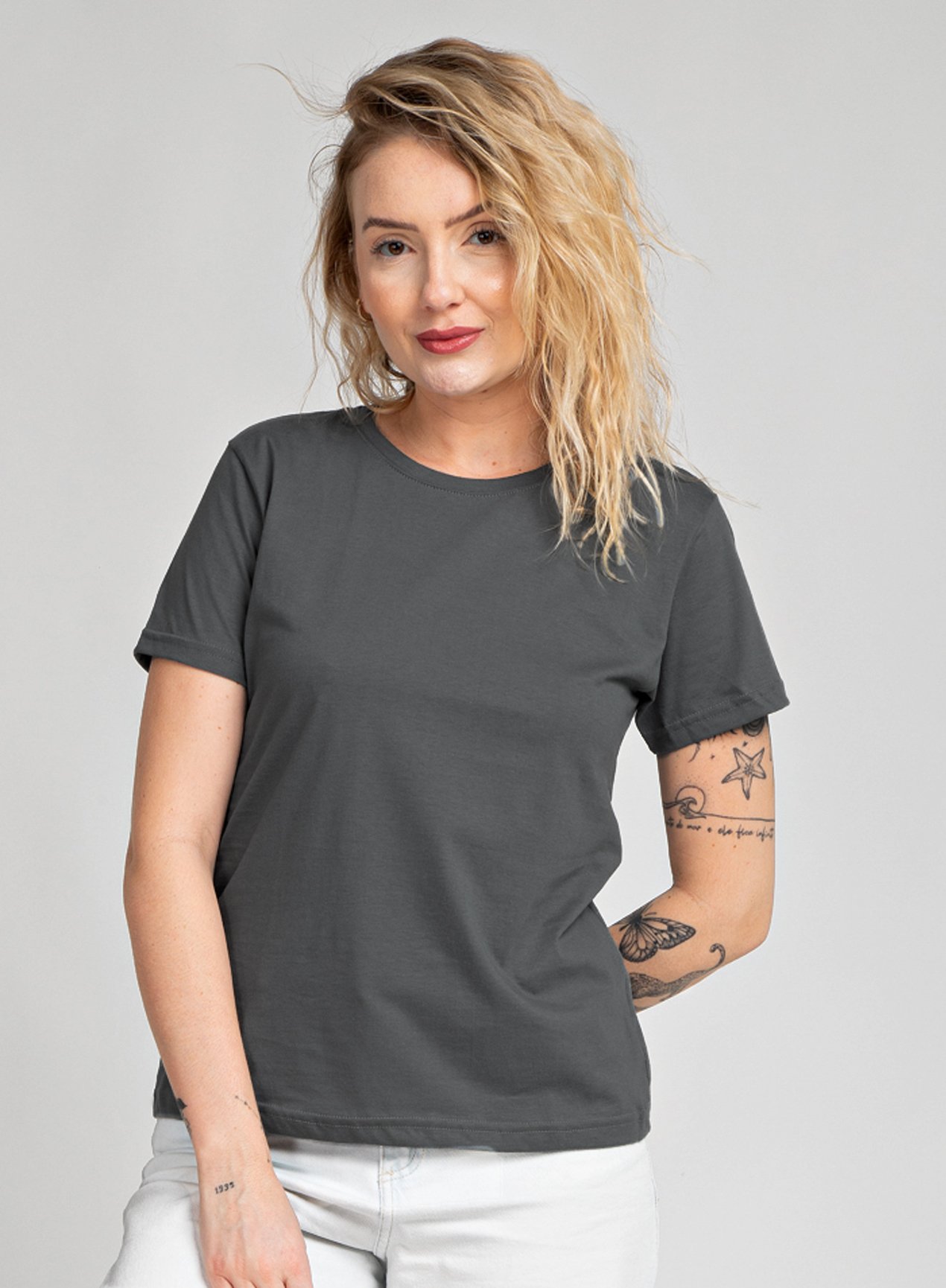 camiseta feminina algodao cinza escuro frente