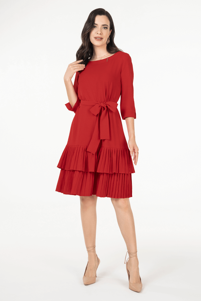 04 vestido vermelho de crepe com recortes plissados via tolentino