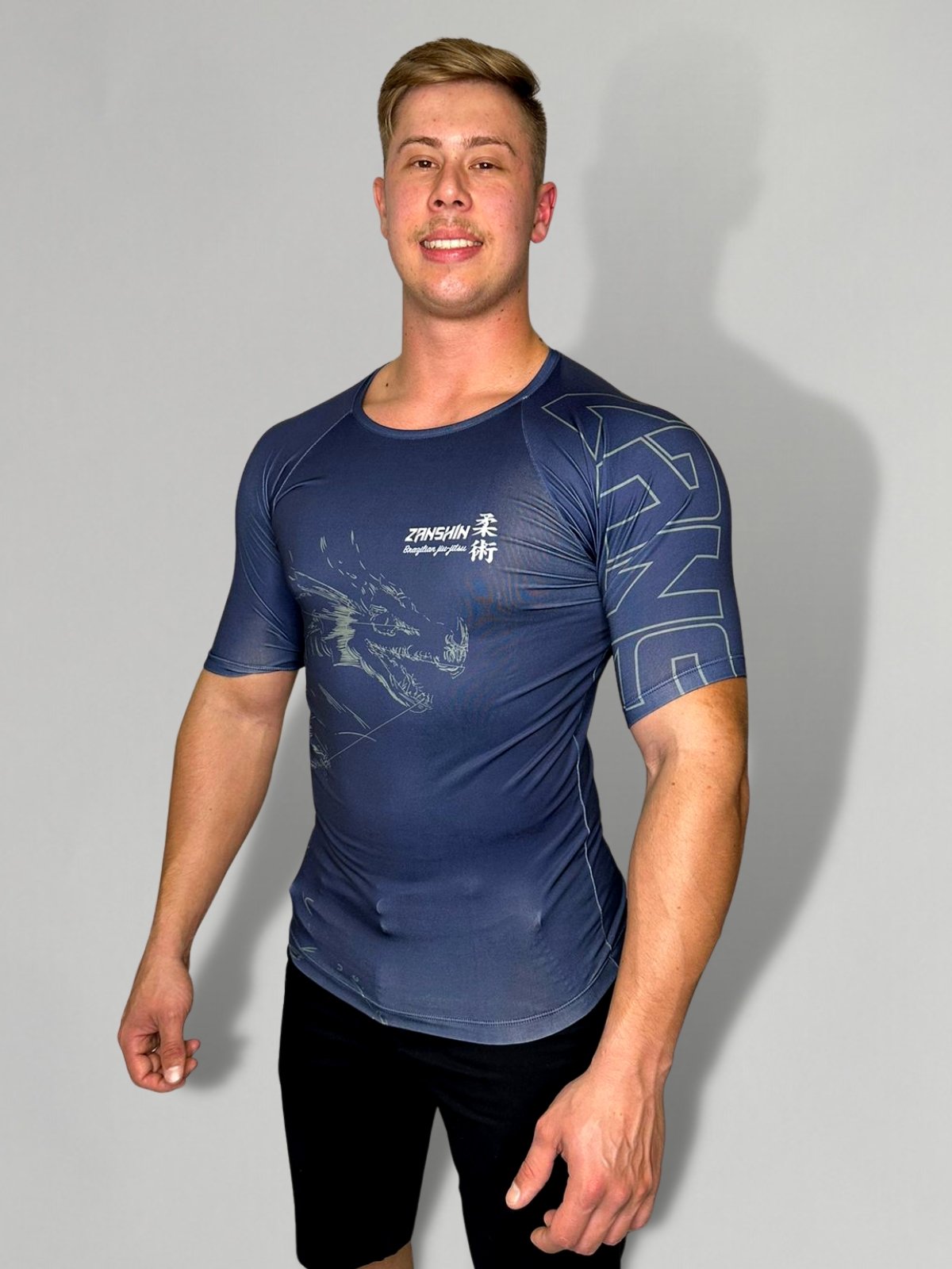 Rash Guard Manga Curta Estampada Zanshin